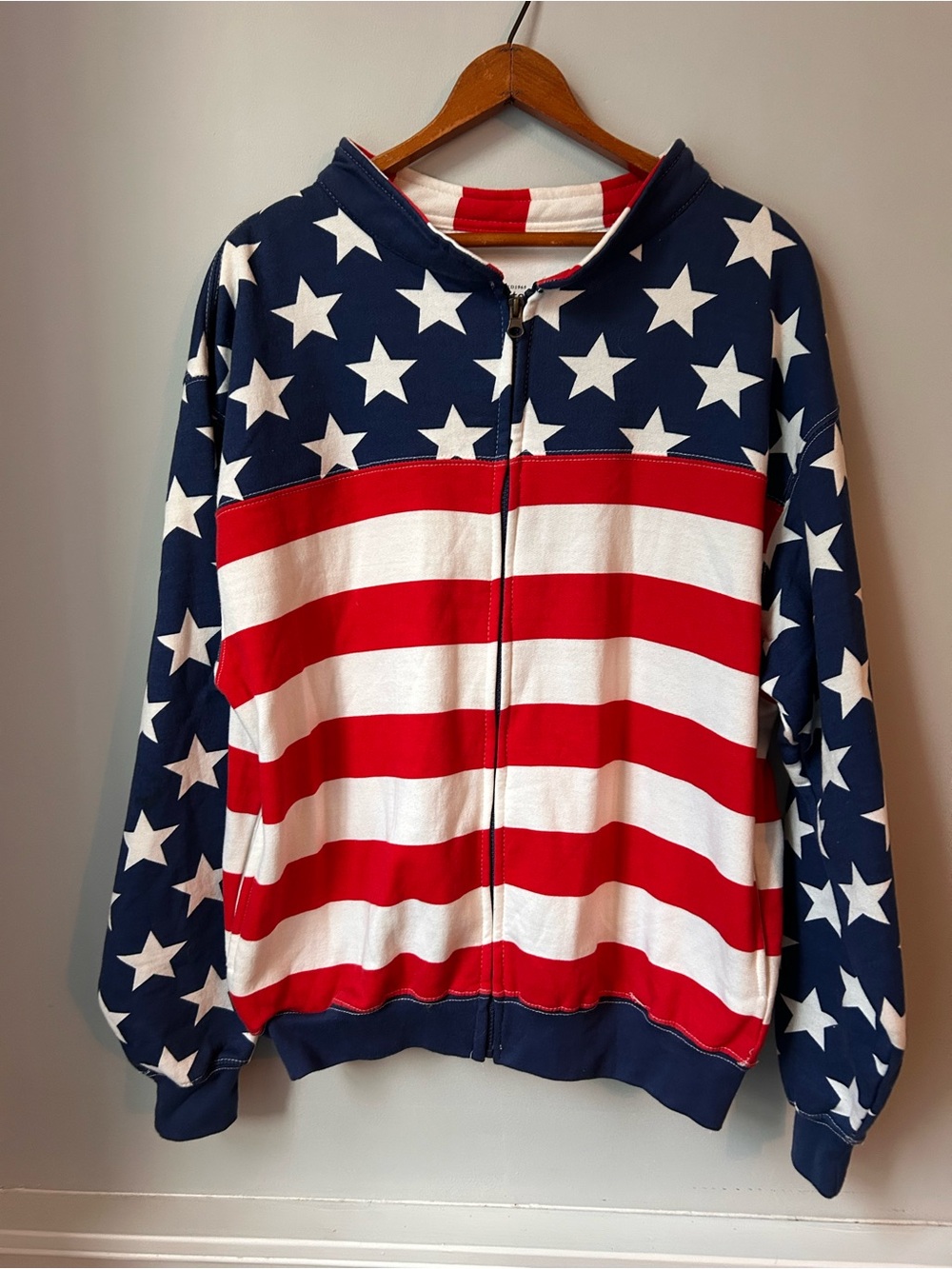 U.S. Vintage M Medium Full Zip USA Flag SweatShirt Red White & Blue Patriotic